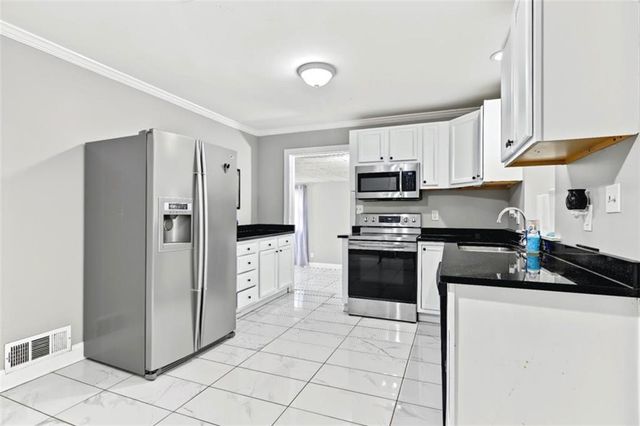 307 Elizabeth Lane, Griffin, GA 30223