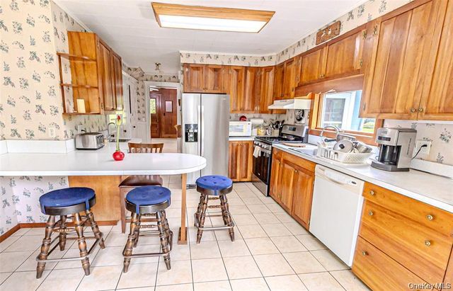 630 New Suffolk Road, Cutchogue, NY 11935