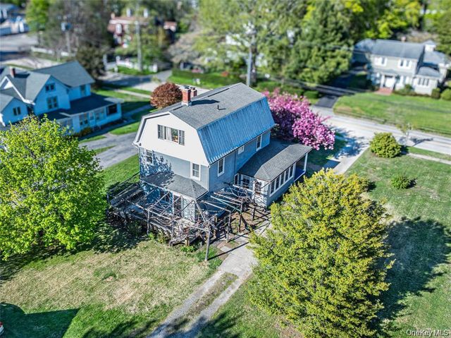 630 New Suffolk Road, Cutchogue, NY 11935