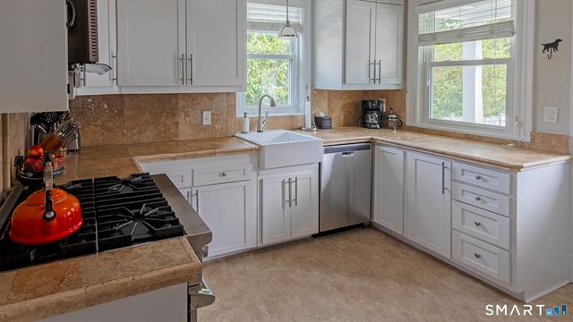 223 West Avenue, Darien, CT 06820