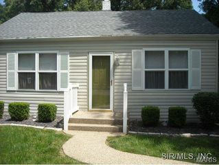 210 W SCHOOL Street W, Fairview Heights, IL 62208