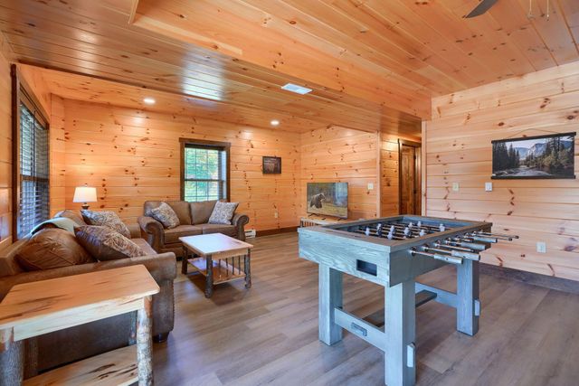 8301 Voris Road, Logan, OH 43138