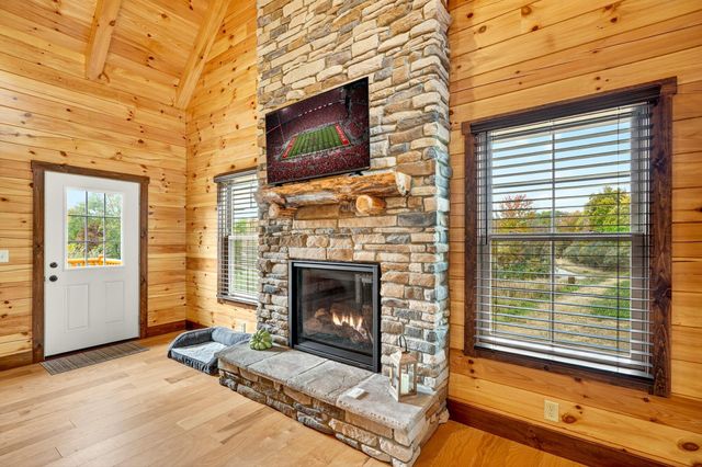 8301 Voris Road, Logan, OH 43138