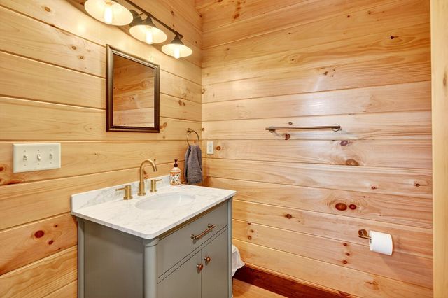 8301 Voris Road, Logan, OH 43138