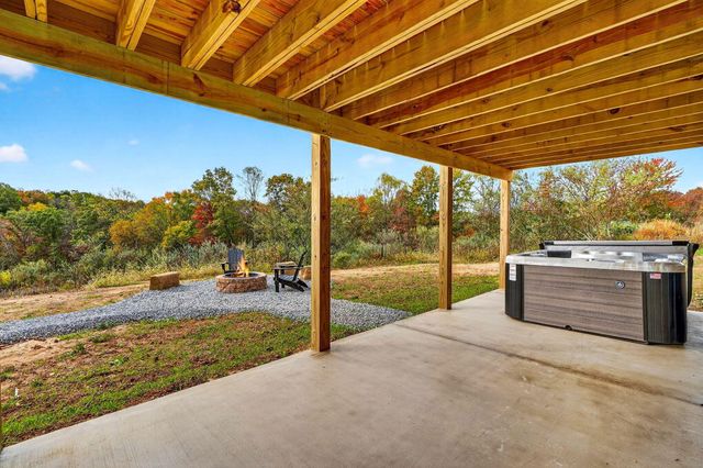 8301 Voris Road, Logan, OH 43138