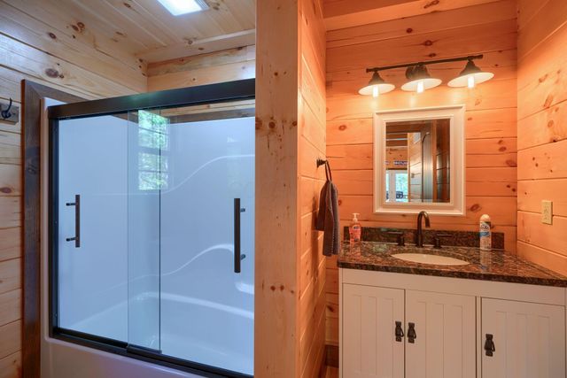 8301 Voris Road, Logan, OH 43138