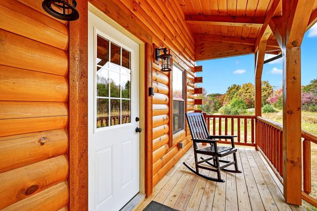 8301 Voris Road, Logan, OH 43138