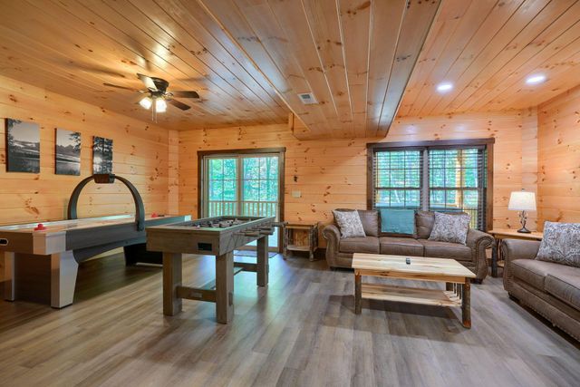 8301 Voris Road, Logan, OH 43138