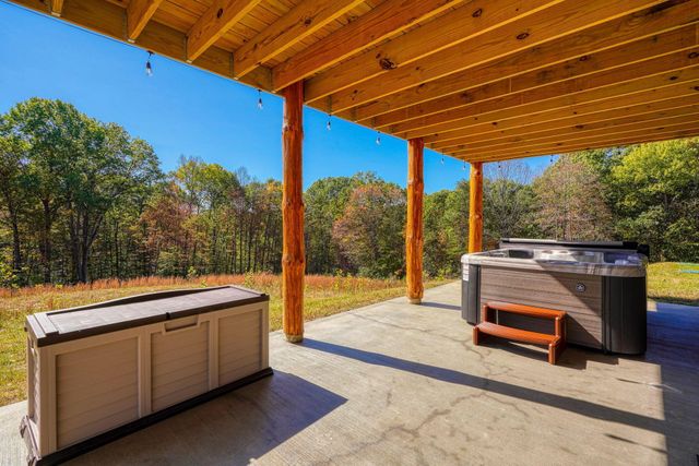 8301 Voris Road, Logan, OH 43138