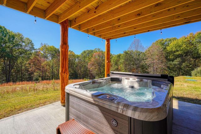 8301 Voris Road, Logan, OH 43138