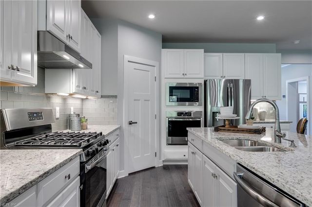 318 Watermans WAY, Poquoson, VA 23662