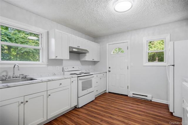 3 Aspen Road, Mastic Beach, NY 11951