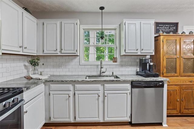 208 Timberline Drive, Jasper, GA 30143