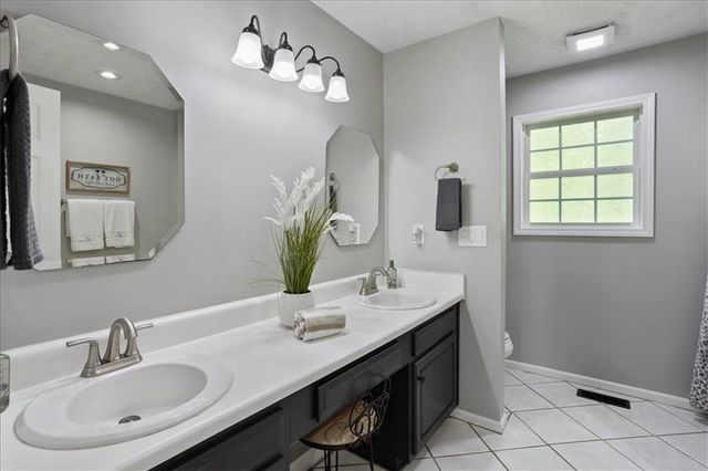 208 Timberline Drive, Jasper, GA 30143