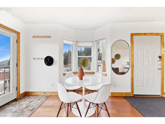 335 Nw UPTOWN Ter 3A, Portland, OR 97210