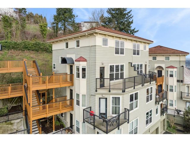 335 Nw UPTOWN Ter 3A, Portland, OR 97210