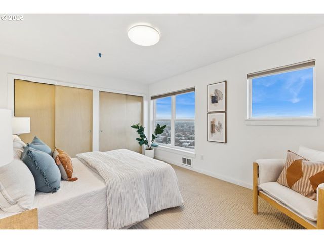 335 Nw UPTOWN Ter 3A, Portland, OR 97210