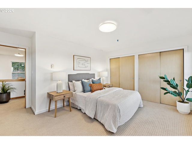 335 Nw UPTOWN Ter 3A, Portland, OR 97210