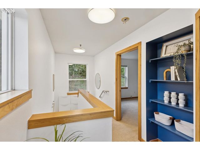 335 Nw UPTOWN Ter 3A, Portland, OR 97210