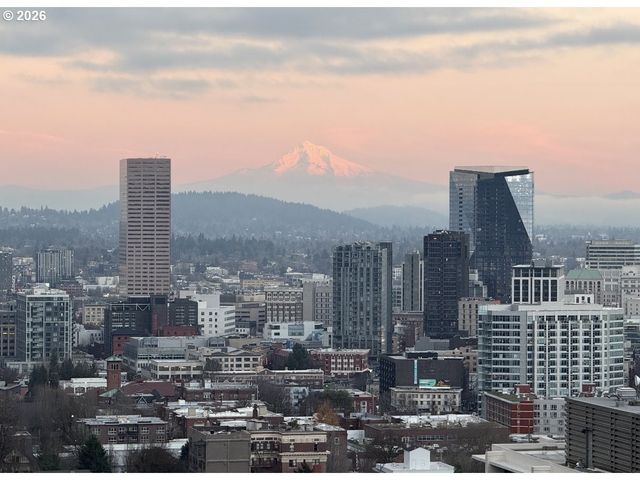 335 Nw UPTOWN Ter 3A, Portland, OR 97210