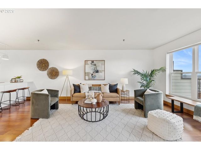 335 Nw UPTOWN Ter 3A, Portland, OR 97210