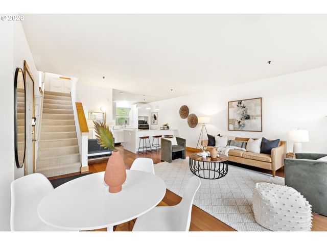 335 Nw UPTOWN Ter 3A, Portland, OR 97210