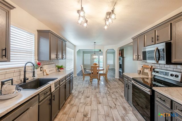 2502 Mikulec Drive, Killeen, TX 76542