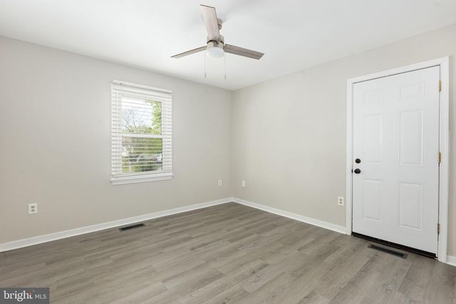 7014 SHARON RD, Fredericksburg, VA 22407