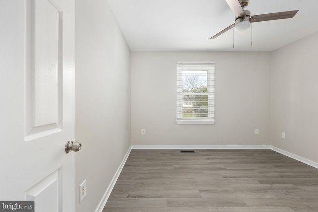 7014 SHARON RD, Fredericksburg, VA 22407