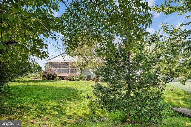 7014 SHARON RD, Fredericksburg, VA 22407