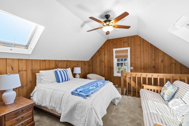 37 Five Gate Ln, Falmouth, MA 02556