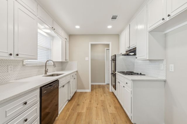 805 La Salle Drive, Sherman, TX 75090