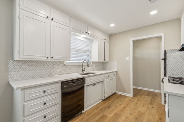 805 La Salle Drive, Sherman, TX 75090