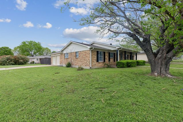 805 La Salle Drive, Sherman, TX 75090