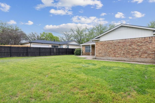 805 La Salle Drive, Sherman, TX 75090