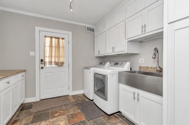 3215 Milburn Street, Houston, TX 77021