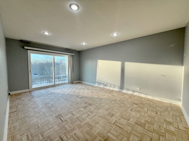 1550 Sandpebble Drive 306, Wheeling, IL 60090