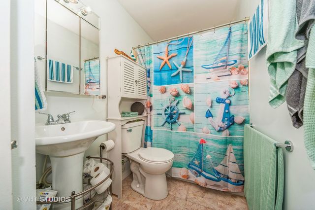 1550 Sandpebble Drive 306, Wheeling, IL 60090