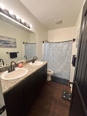 59505 E Baptiste Drive, Miami, OK 74354