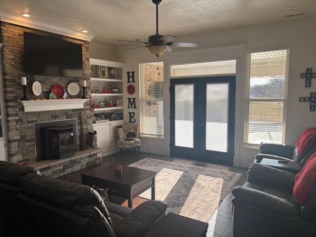 59505 E Baptiste Drive, Miami, OK 74354