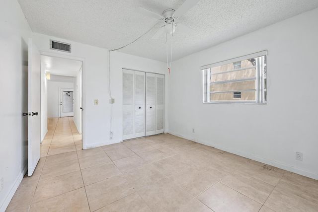 869 S Flanders S S, Delray Beach, FL 33484