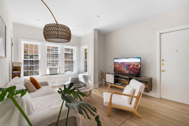 4320 N Clarendon Avenue 2011, Chicago, IL 60613