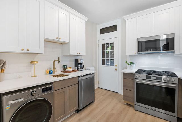 4320 N Clarendon Avenue 2011, Chicago, IL 60613