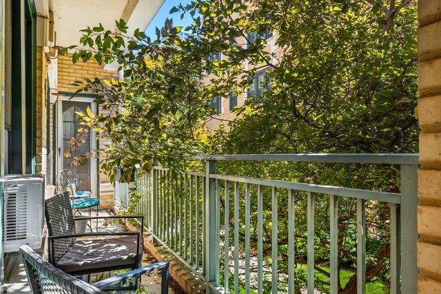 4320 N Clarendon Avenue 2011, Chicago, IL 60613