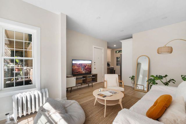 4320 N Clarendon Avenue 2011, Chicago, IL 60613