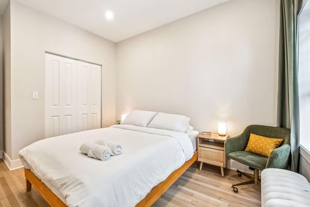 4320 N Clarendon Avenue 2011, Chicago, IL 60613