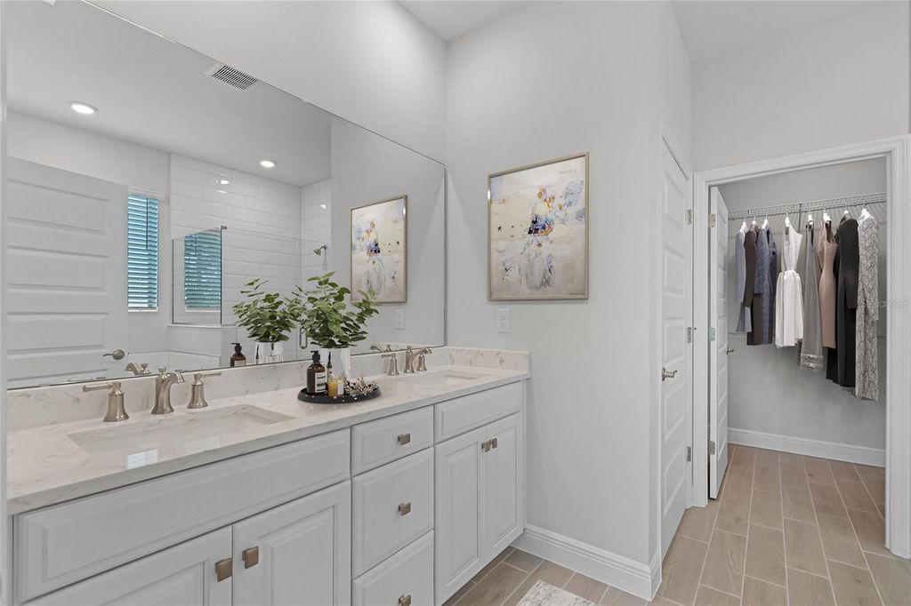 Image 7 of property listing at 18029 CIDER MILL LANE, Winter Garden, FL 34787