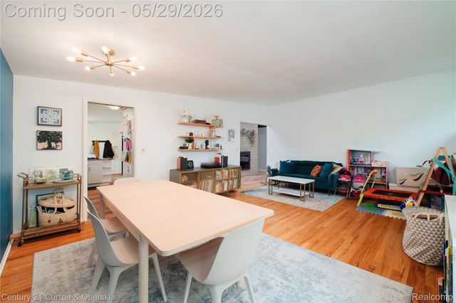 23592 Plumbrooke Drive, Southfield, MI 48075