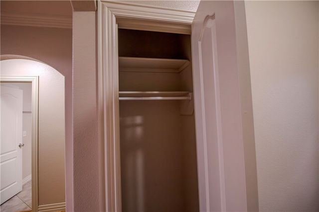 202 Dawn Drive, Centerton, AR 72719