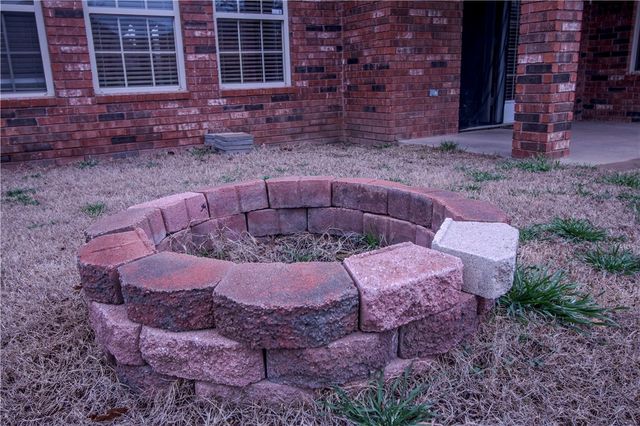 202 Dawn Drive, Centerton, AR 72719